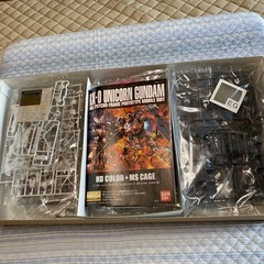 ガンプラ　
MG ユニコーンガンダム HDカラー ＋ MSCAGE おまけプチッガイの画像