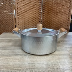 ガス専用　
槌目　両手鍋　22㎝の画像