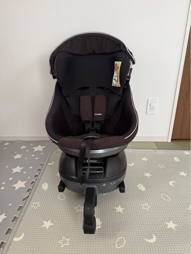 チャイルドシート　コンビ　ISOFIX