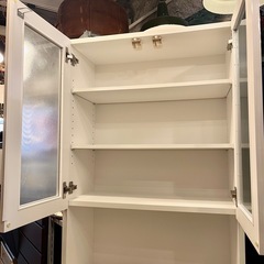 《売約済》【武蔵小山店】 ニトリ SORREL ソレル ホワイト 食器棚 キッチンボード カップボード ガラス扉 収納棚 引き出し 省スペース スリム コンパクト おしゃれ キッチン収納 白家具 家具 (検索 レンジボード レンジ台 の画像