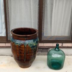 水瓶、ガラスびん　山形市は無料、埼玉県鶴ヶ島市は3000円の画像