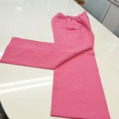 ピンクのパンツ　ウエストゴムでゆったり