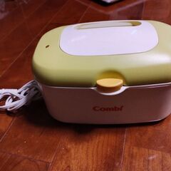ベビー用品⑪ コンビ　おしりふき温め器　クイックウォーマー