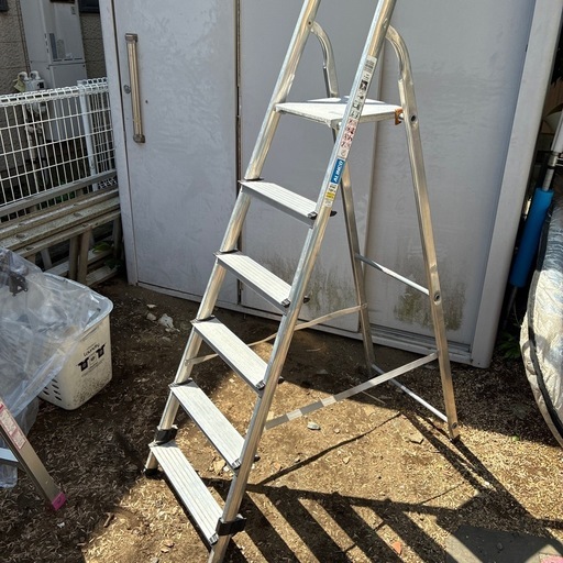 アルミ脚立
