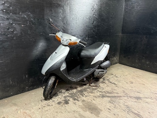 ★支払総額3.3万円★定休日なし！いつでも現車確認可能です！！ スズキ レッツ2 シルバー バッテリー新品！ 2ストのためオイル注ぎ足すだけ！ 激安原付！