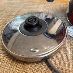 差し上げます！電気ポットデロンギKMIXの画像