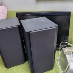 テレビとその他の付属が全部揃ってます
