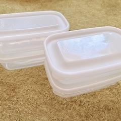 タッパー4個セット