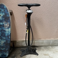 自転車の空気入れ