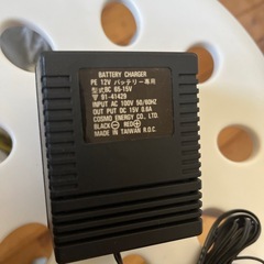 バイク用　バッテリー充電器の画像