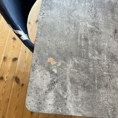 ダイニングテーブルの画像