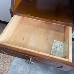 【ジモティー割】昭和レトロ カリモク コロニアル 電話台（ID908）の画像