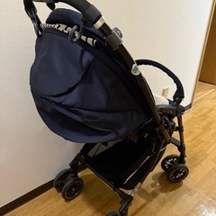 Combi　ベビーカーの画像