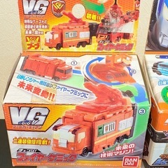 VooV (ブーブ) チェンジ! 3種&ウルトラチェンジミニカー2個の5点セットの画像