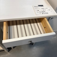 IKEA サイドテーブルの画像