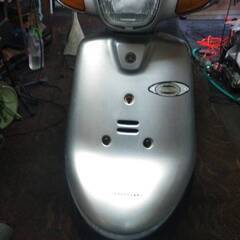 キック始動。３１５００円　バッテリー無し廃車証明書有り。カギ有り。