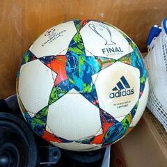 0502-083 サッカーボール　adidas