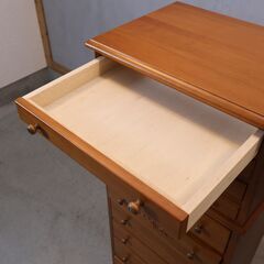 TOKAIKAGU(東海家具)のPine Village チェストです。ナチュラルな木の