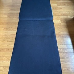 折りたたみ式ベッド