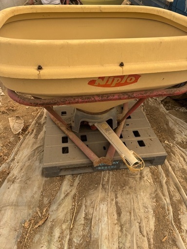 北海道旭川市 Niplo ニプロ ブロードキャスター 訳あり