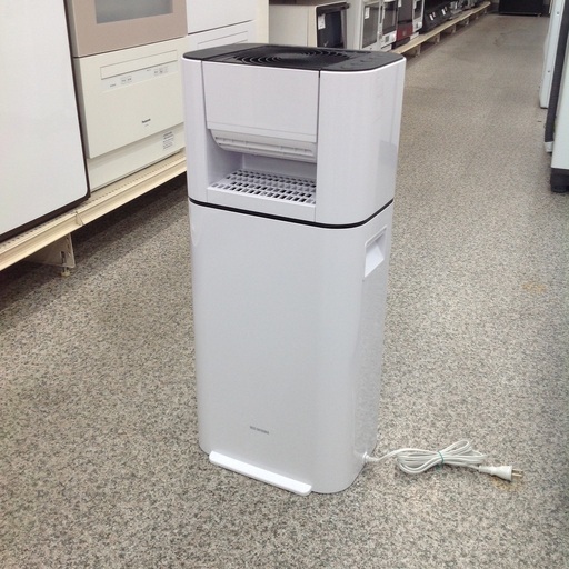 ジモティー見た！で5%OFF【衣類乾燥除湿機】除湿機　IRISOHYAMA ｱｲﾘｽｵｰﾔﾏ IJD-I50-WH 2024年製 デシカント式:ブラック