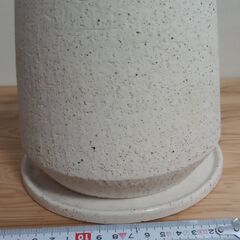 陶器の植木鉢