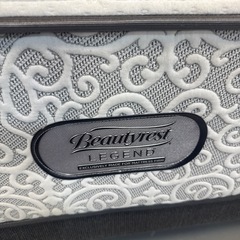 クイーンベッドセットの画像