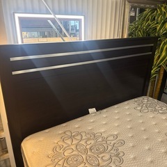 クイーンベッドセットの画像