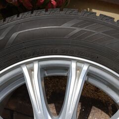 アルミホイール（リムサイズ:15×6J PCD:114.3　インセット:45）　スタッドレスタイヤ付き　4本の画像