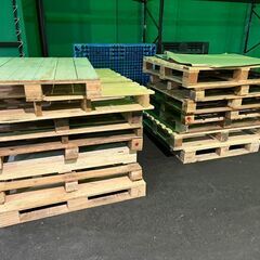 【無料】木製パレット（30枚/ほぼ1×1mバラつき有）差し上げます！