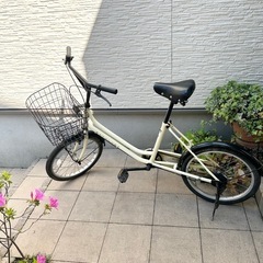 （新品キー付き）自転車　アイボリー　レトロ調サドル　CATALY...