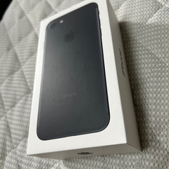 美品
iPhone7の箱と付属品