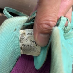 サッカー　トレーニングシューズ23.5cmの画像