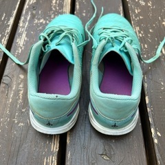 サッカー　トレーニングシューズ23.5cmの画像