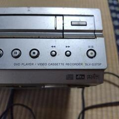 ジャンク品 DVDプレイヤー、VHSビデオデッキの画像