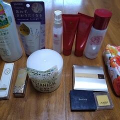 化粧水、美容クリームなど。最終値下げ。新品未使用多め　化粧品色々...