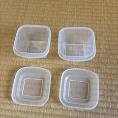 透明な四角形の保存容器2個セットの画像