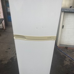 あげます　清掃済み　ガッチリ冷えます　シャープ230L 2ドア冷蔵庫