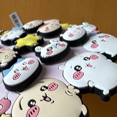 未使用　格安可愛い　ちいかわキーホルダー台　さしてある９個は、取り外し可の画像