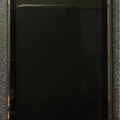 Apple：iPhone 3GS(32GB) ホワイト ※箱・付属品有り ¥10,000