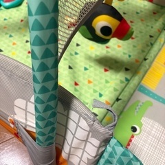 ブライトスターツ bright starts ベビージム  赤ちゃん　知育玩具の画像