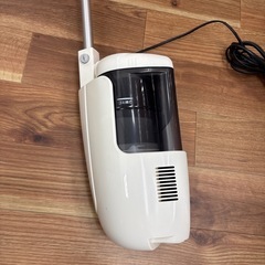 ニトリ　ハンディ掃除機　2015年製の画像