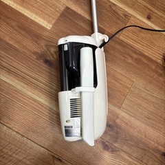 ニトリ　ハンディ掃除機　2015年製の画像