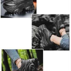 定価¥8800 美品　厚底　軽量　スニーカー　黒　25.0