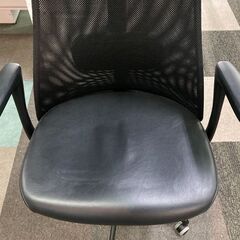 中古　良品　イケア　イェルヴフェレット　オフィスチェア　ガス椅子　ワークチェア　事務いす　デスクチェア　OAチェア　ヘッドレスト　ランバーサポート　肘付　革　愛知県 一宮市 名古屋 稲沢 江南 岩倉 岐阜 羽島 各務ヶ原 三重 愛知 グッドプライス一宮の画像
