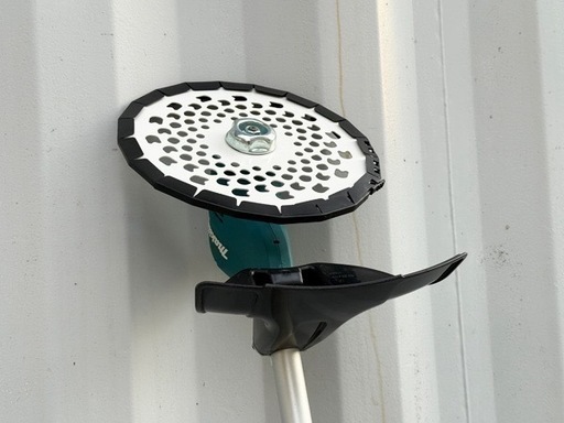 HSJ73◇マキタ◇充電式草刈機◇バッテリー◇充電器◇ナイロンカッタ付き◇MUR18UDRF◇刈払機◇未使用品