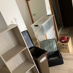 姿見、衣装ケース✖️2、キャリーバッグ、棚