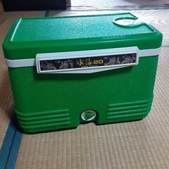 クーラーボックス　新品　ダイワ