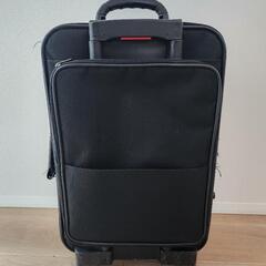 ソフトキャリーバッグ　スーツケースの画像