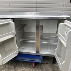 ホシザキ　テーブル形冷凍冷蔵庫の画像